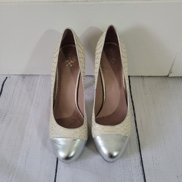 Vince Camuto Size 9.5 Platform Pumps White Silver Snake Print 5" Heel Animal - Picture 3 of 13